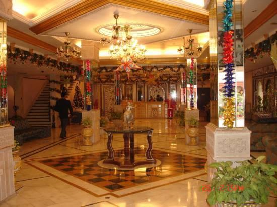Empires Hotel 普里 外观 照片