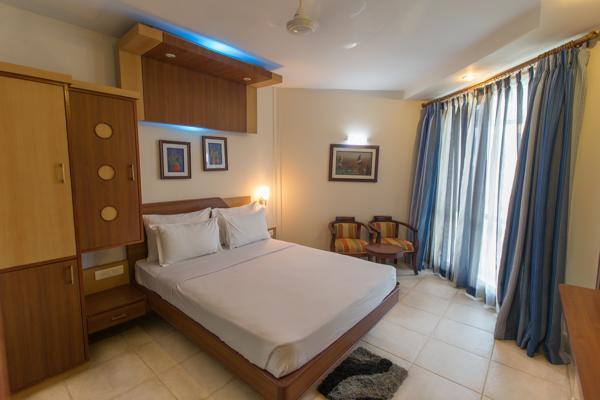 Empires Hotel 普里 外观 照片