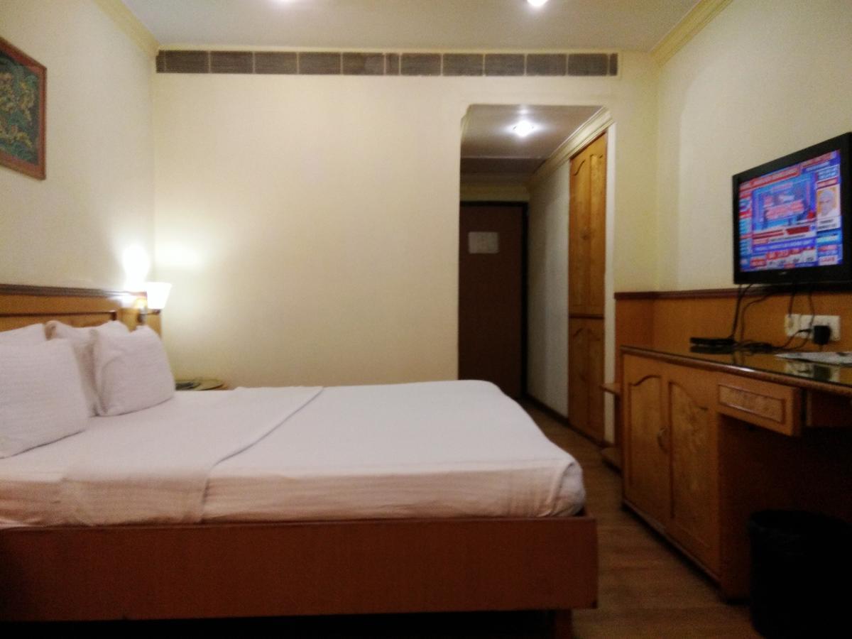 Empires Hotel 普里 外观 照片