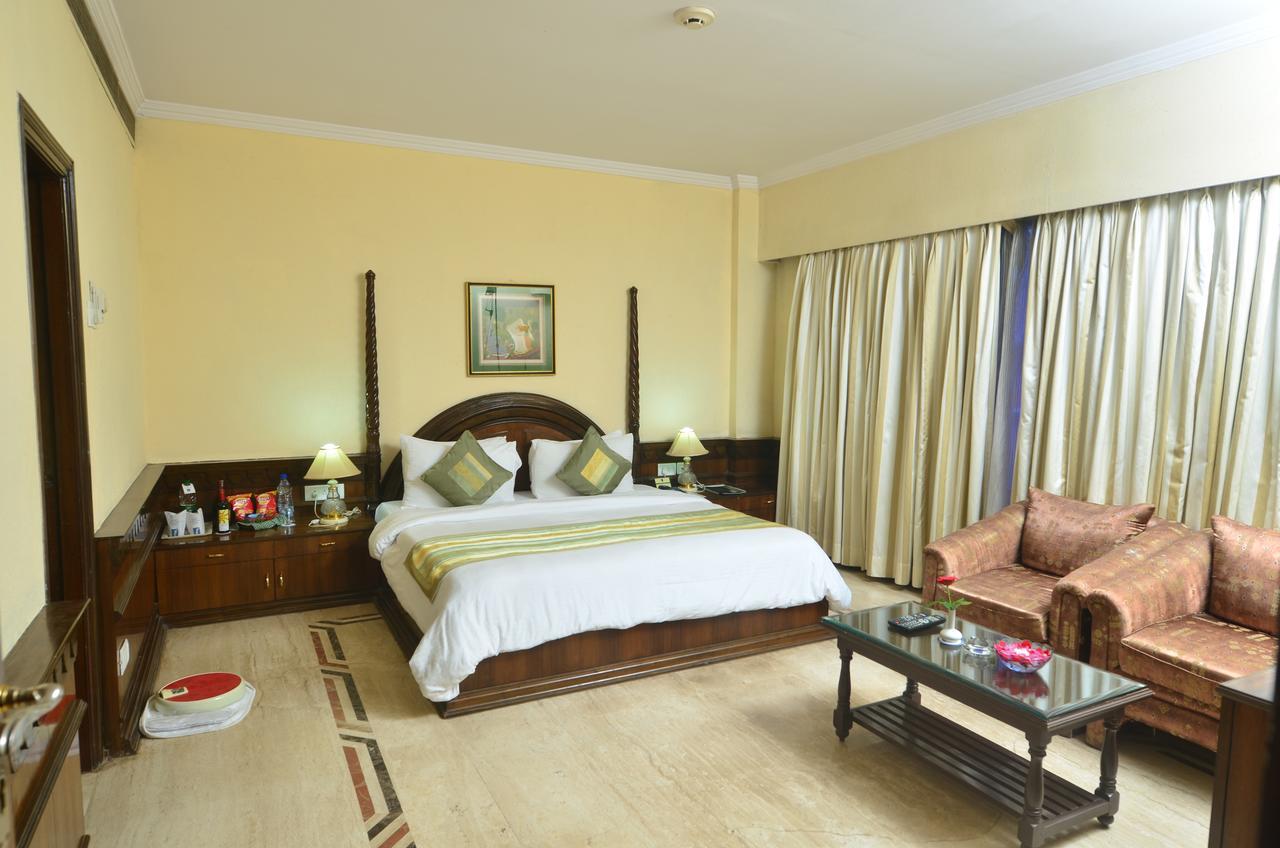 Empires Hotel 普里 外观 照片
